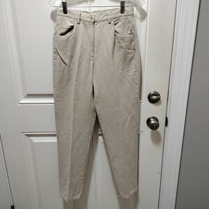 Liz Claiborne Beige Cropped Pants Size 6